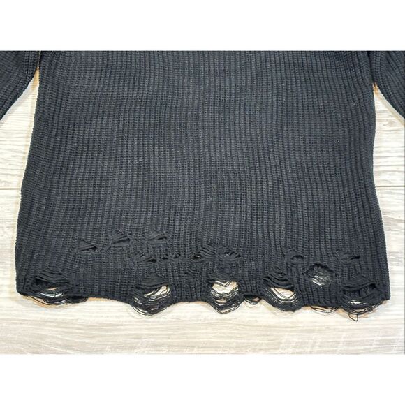 Daytrip The Buckle black distressed sweater size S - Picture 3 of 11